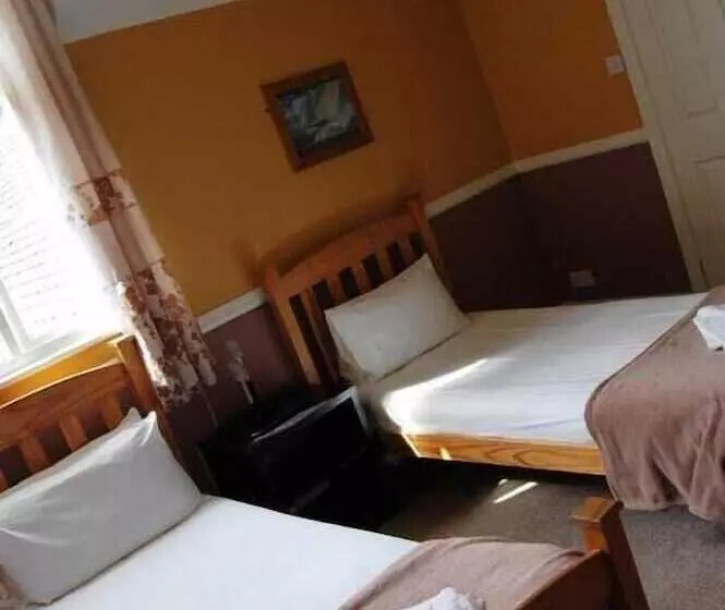 Retkeilymaja The Admiral Cunningham