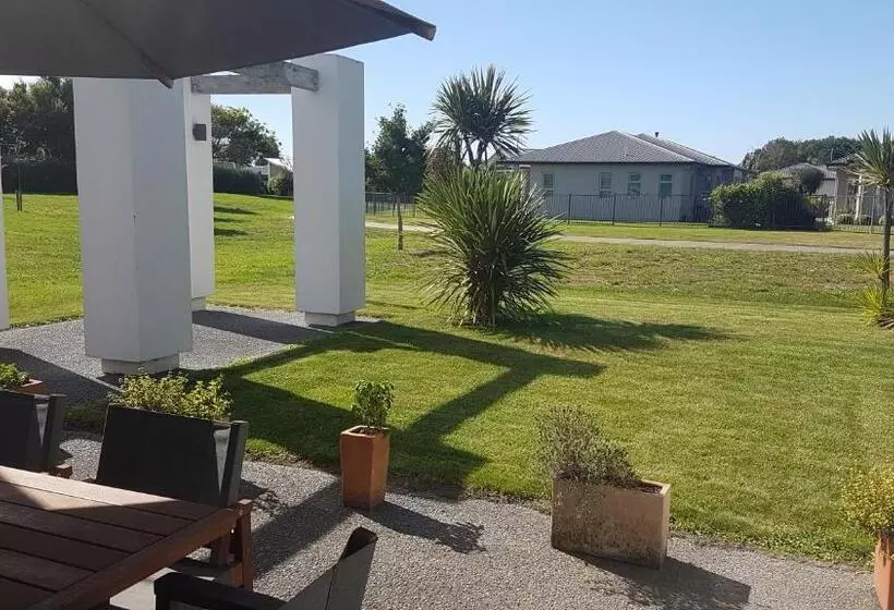 Aamiaismajoitus (B&B) Accommodation In Frimley