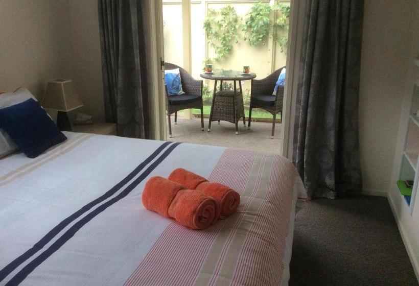 민박 Albert Mews B And B