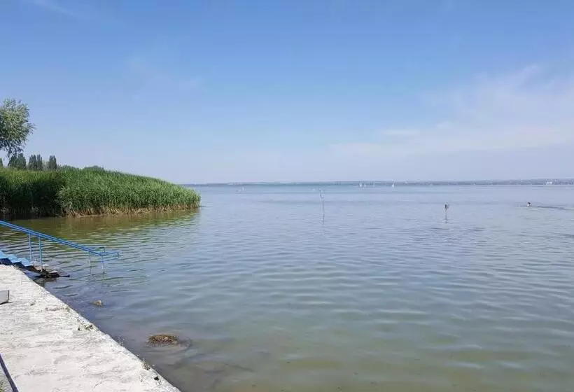 Aamiaismajoitus (B&B) Balaton Panzió