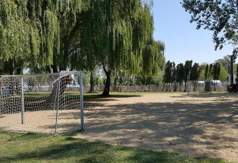 צימר Balaton Panzió