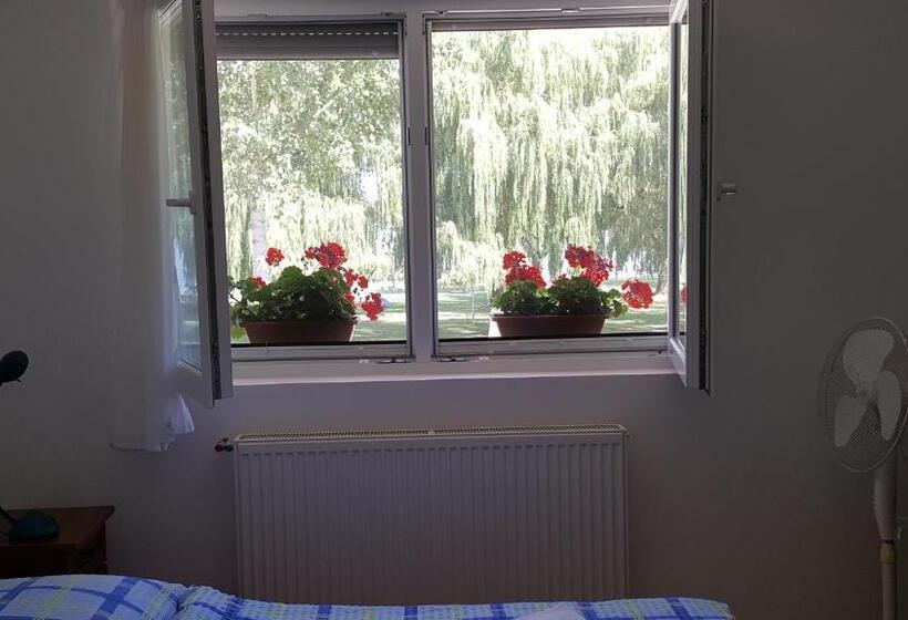 민박 Balaton Panzió