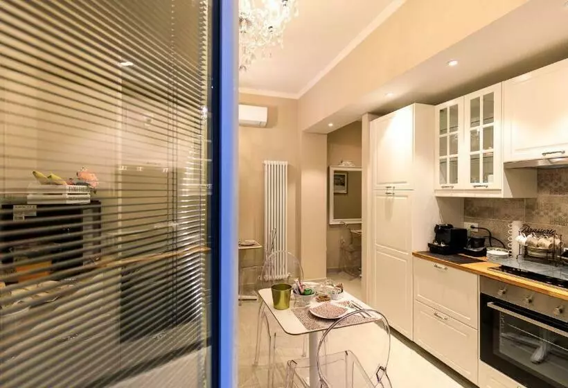 تختخواب و صبحانه Maison Degli Artisti