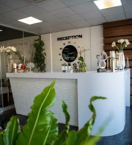 Hotelli Acktion Deluxe