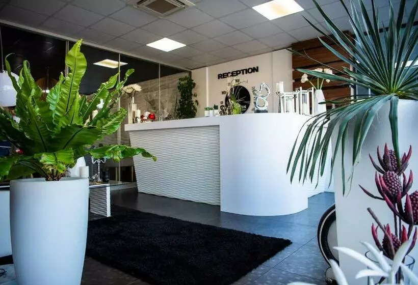 Hotelli Acktion Deluxe