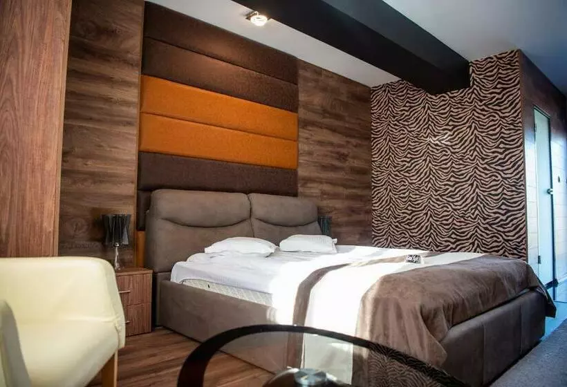 Hotelli Acktion Deluxe