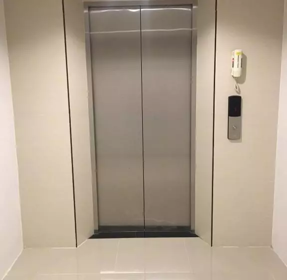 هتل City 2 Lampang