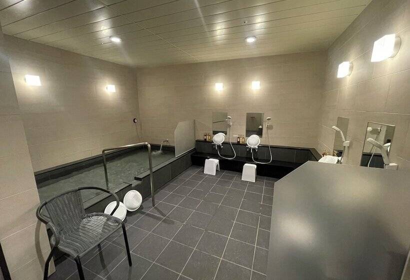 فندق Crystal Plaza