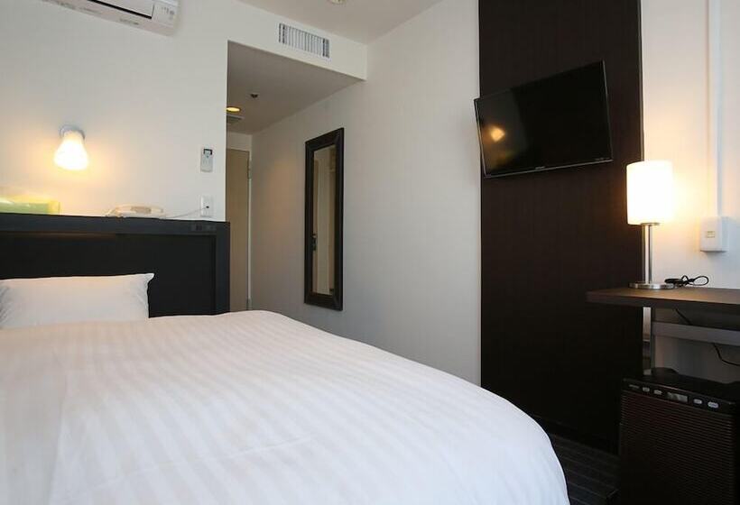 فندق Crystal Plaza