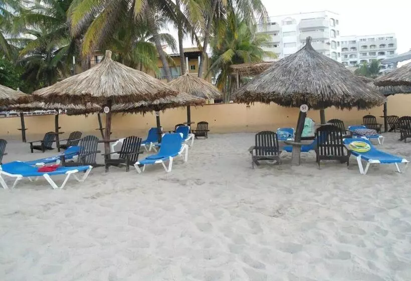 Hotelli Enna Inn Ixtapa Habitación Vista Al Mar