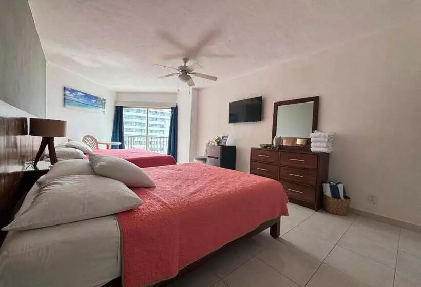 Hotelli Enna Inn Ixtapa Habitación Vista Al Mar