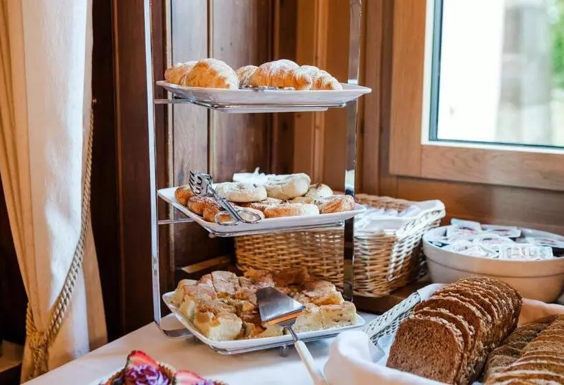 ホテル Gästehaus Salvatorianerinnen