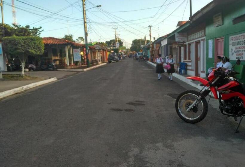 هتل Hospedaje Central