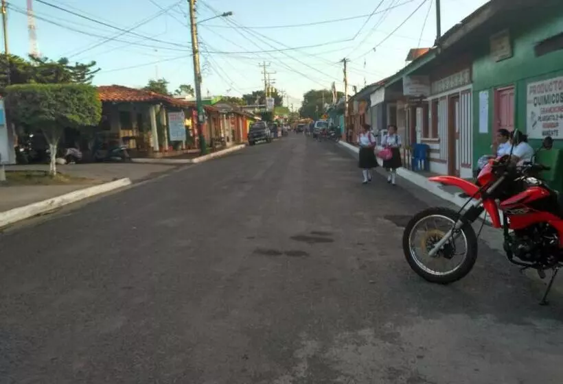 Hotelli Hospedaje Central