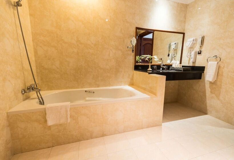 فندق Regency Classical Angkor