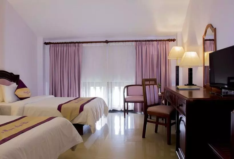 ホテル Regency Classical Angkor