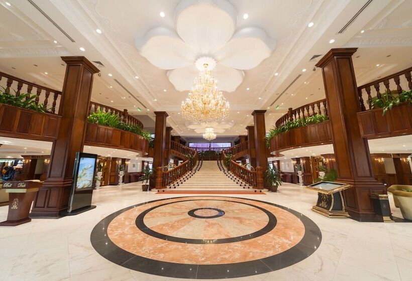 فندق Regency Classical Angkor