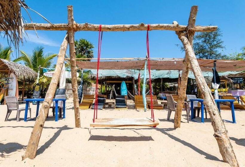 Пансион Feel The Waves