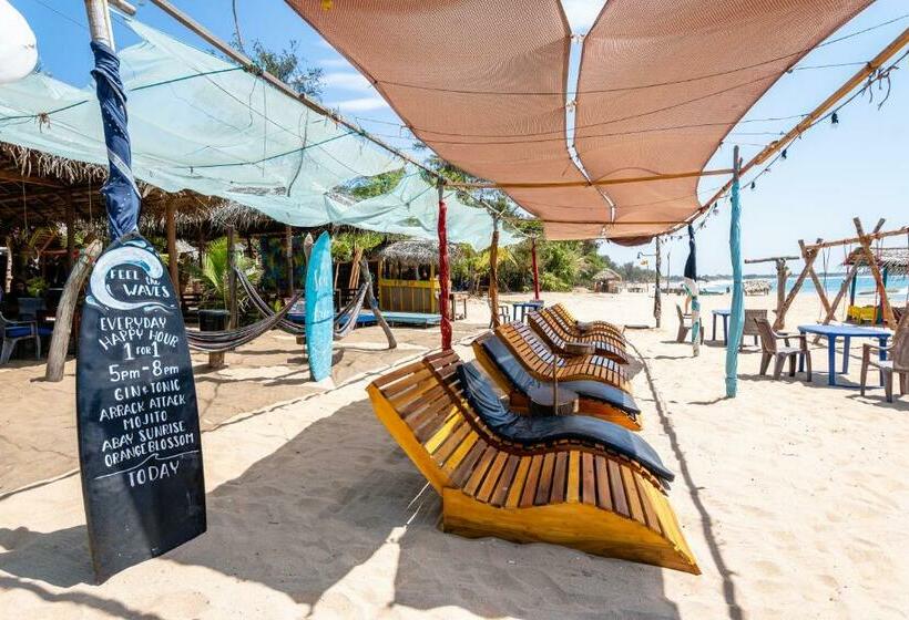 Пансион Feel The Waves