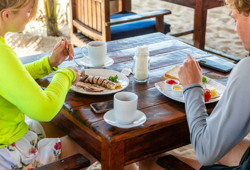 Пансион Feel The Waves