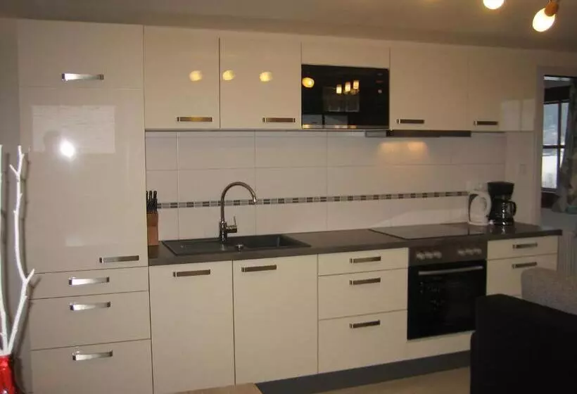 Majatalo Gästeheim Pötscher