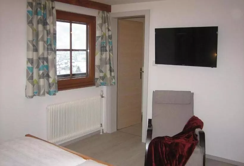 Majatalo Gästeheim Pötscher