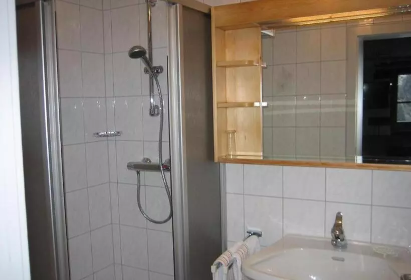 Majatalo Gästeheim Pötscher