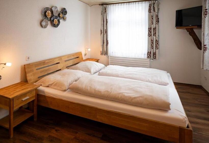 ペンション Royal