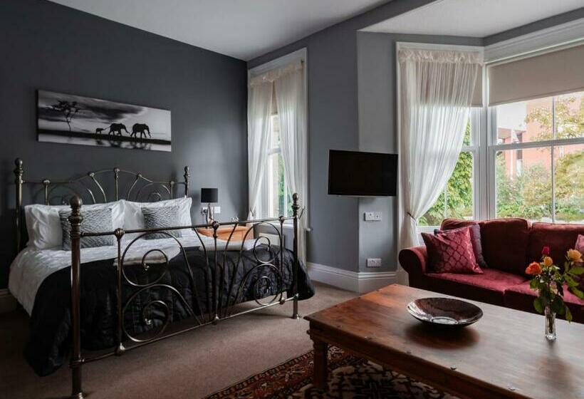 بنسيون Scotia House Beautifully Presented Accommodation