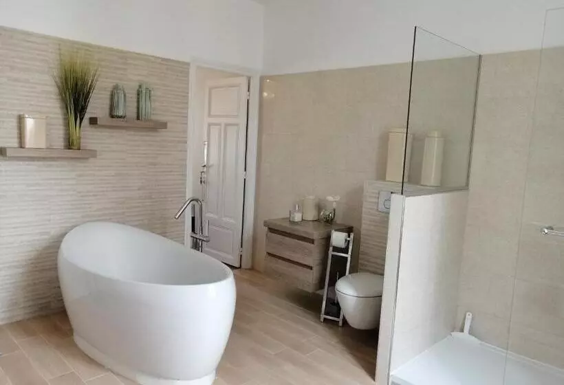 Aamiaismajoitus (B&B) Chambres D Hôtes Côté Parc Côté Jardin Avec Parking Privé Gratuit