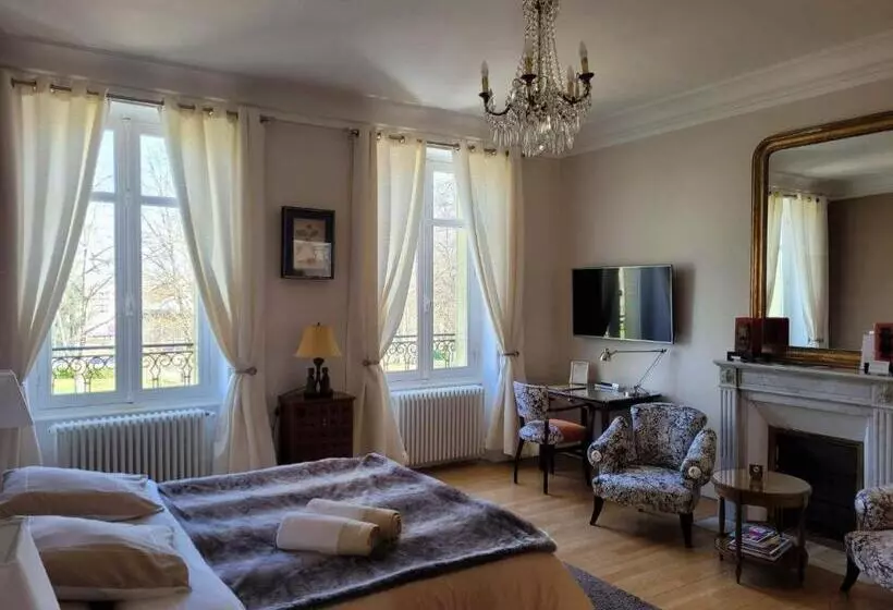 Aamiaismajoitus (B&B) Chambres D Hôtes Côté Parc Côté Jardin Avec Parking Privé Gratuit