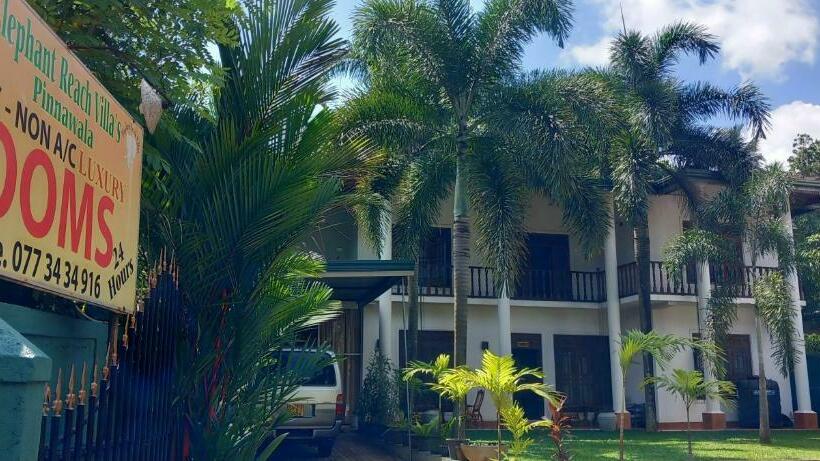 مبيت وإفطار Elephant Reach Villa Pinnawala