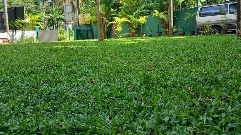 مبيت وإفطار Elephant Reach Villa Pinnawala