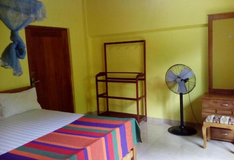 مبيت وإفطار Elephant Reach Villa Pinnawala