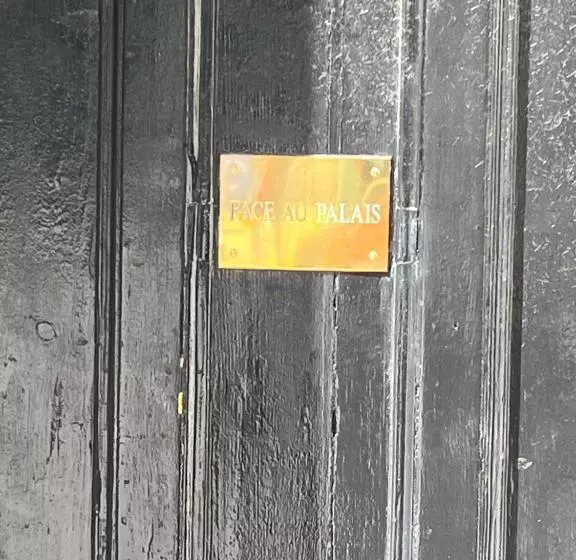 ベッドアンドブレックファースト Face Au Palais