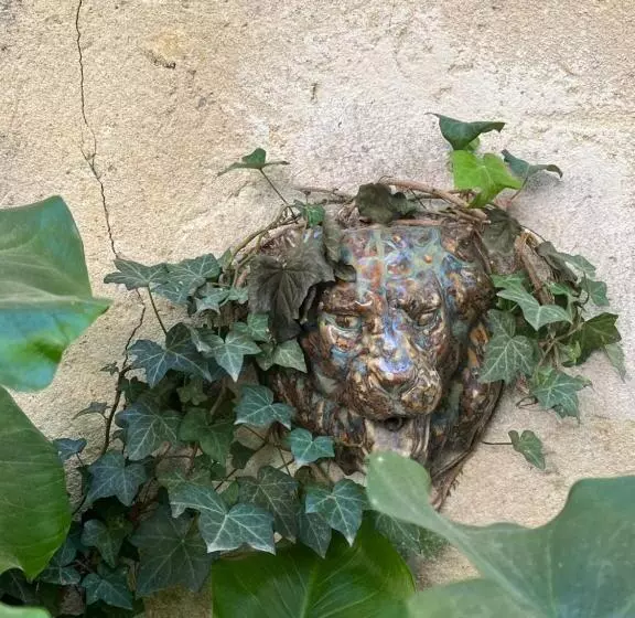 ベッドアンドブレックファースト Face Au Palais