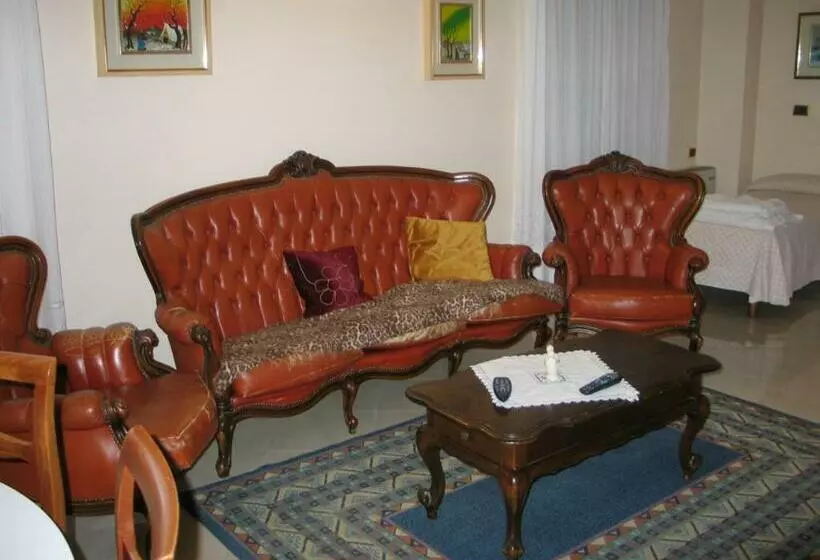 ホテル Albergo Ristorante Quadrifoglio