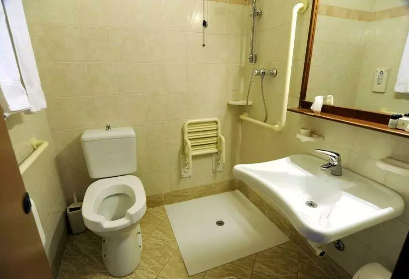 ホテル Albergo Ristorante Quadrifoglio