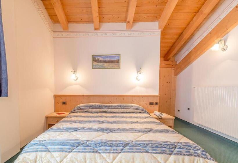 בית מלון כפרי Garni La Stua