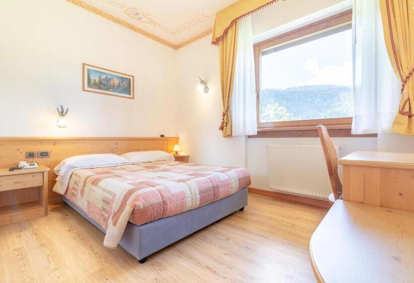 בית מלון כפרי Garni La Stua