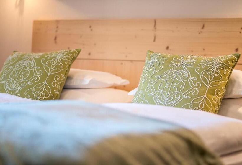 فندق Gasthof Traube