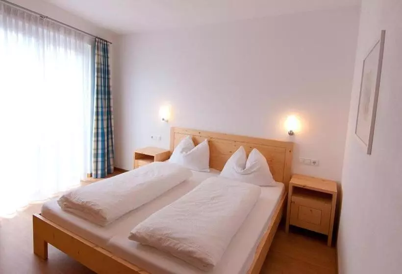 ホテル Gasthof Traube