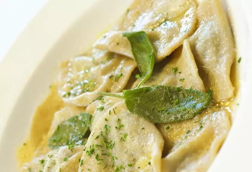 ホテル Gasthof Traube