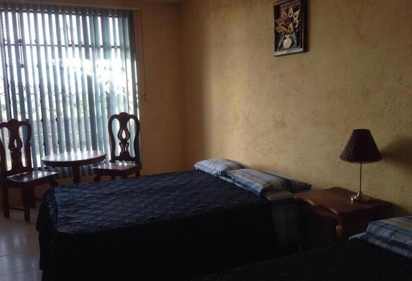 Otel Lienzo Charro 1