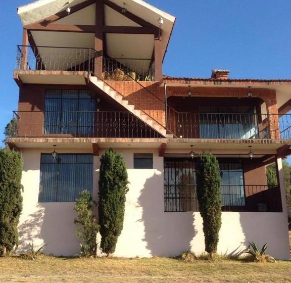 Otel Lienzo Charro 1