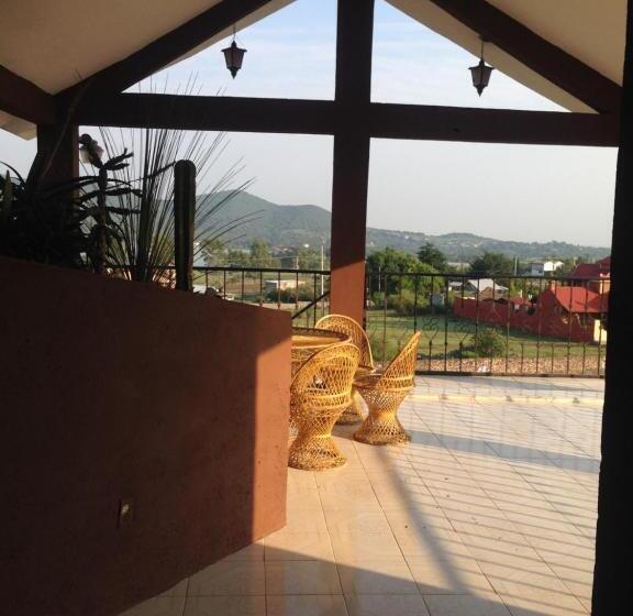 Otel Lienzo Charro 1