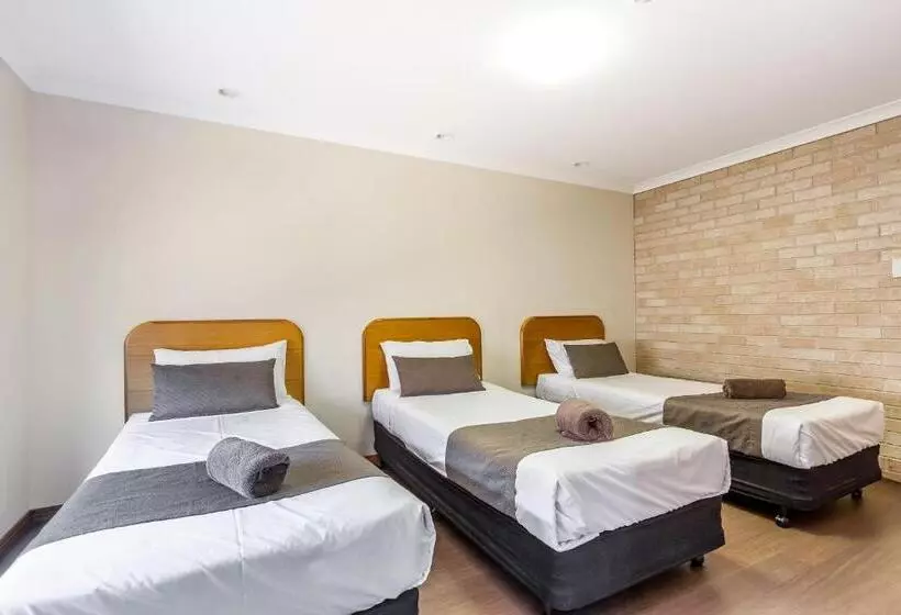 Motelli Clifford Gardens Motor Inn