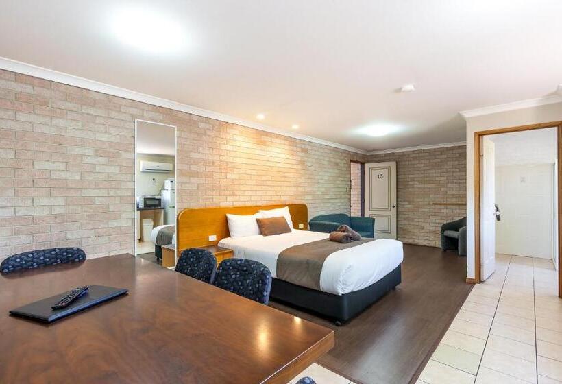 مُتل Clifford Gardens Motor Inn