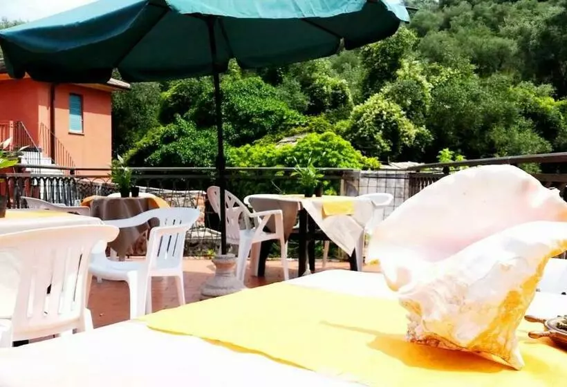 Ospitalia Del Mare Hostel