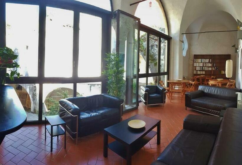 Ospitalia Del Mare Hostel